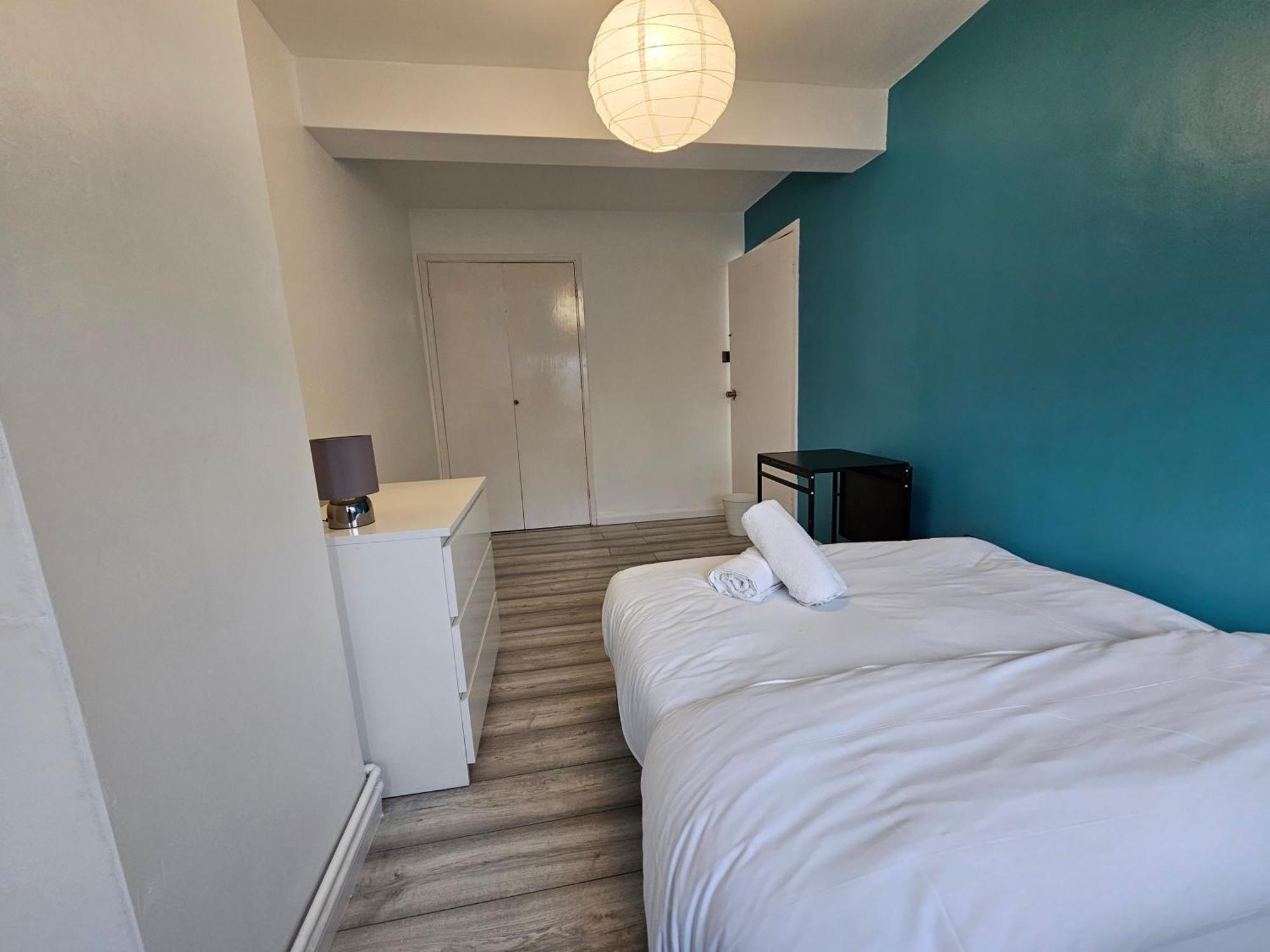 London Mile End Rooms Exterior photo